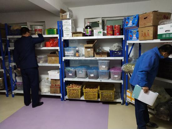 地窩堡市場監督管理所聯合多部門開展 學校 幼兒園 食堂食品安全 專項檢查