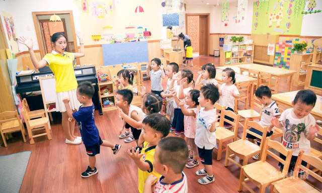 幼教視線 知遠(yuǎn)教育梧桐樹品牌幼兒園之老師一日工作側(cè)記